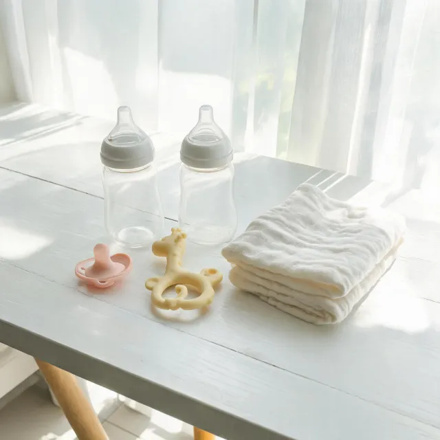 Baby bottle and pacifier care set